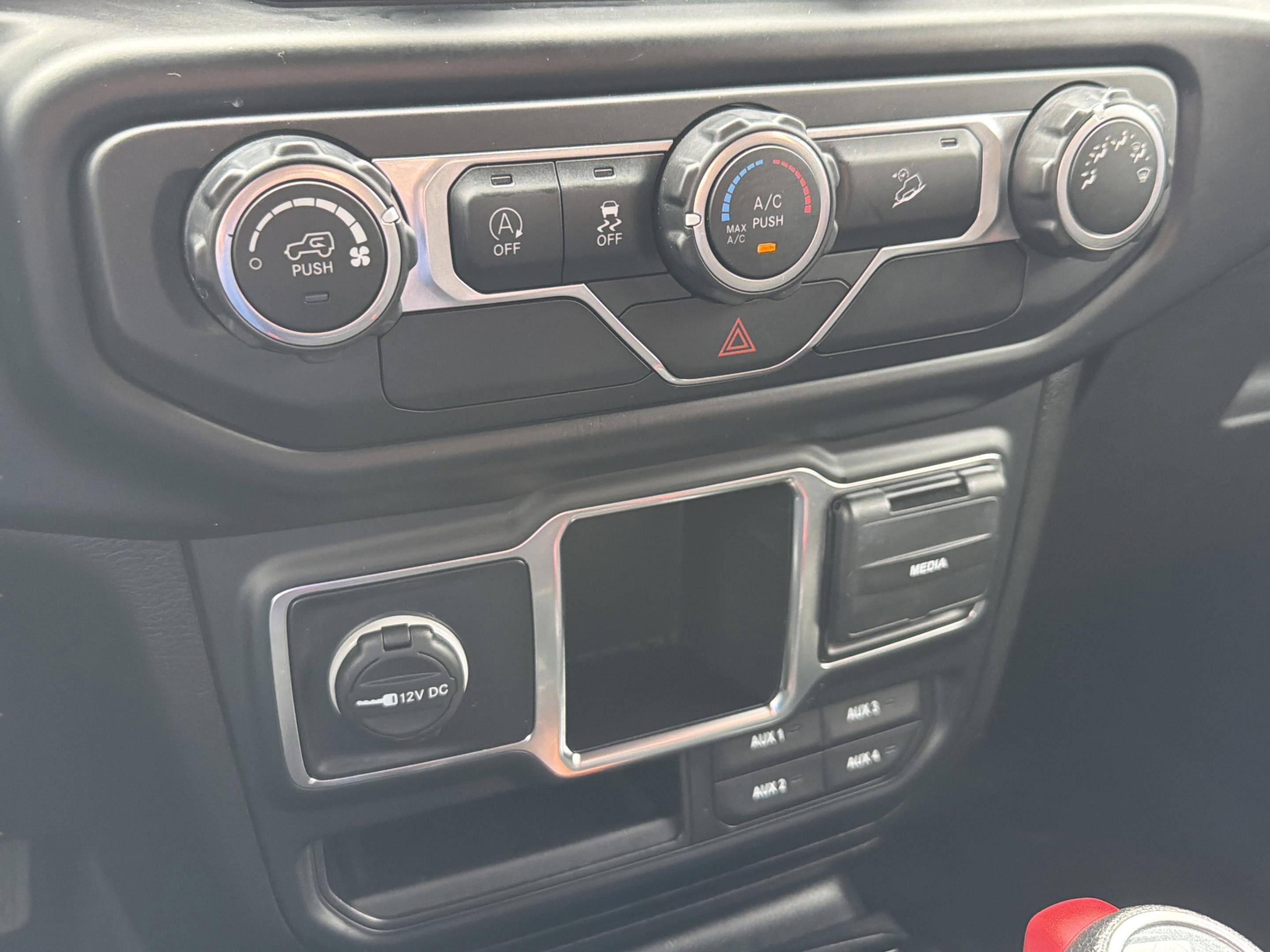 Used 2019 Jeep Wrangler Sport image 18