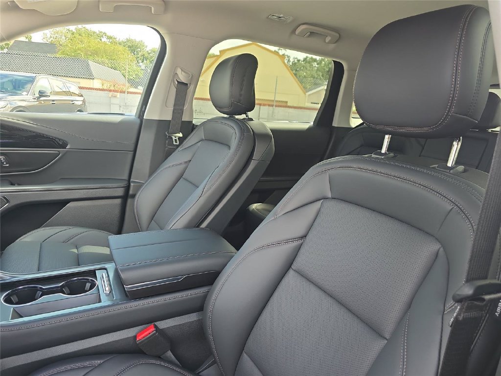 New 2026 Lincoln Nautilus Premier AWD/4WD image 13
