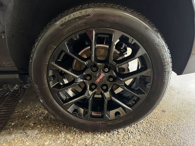 Used 2022 GMC Yukon XL Denali image 10