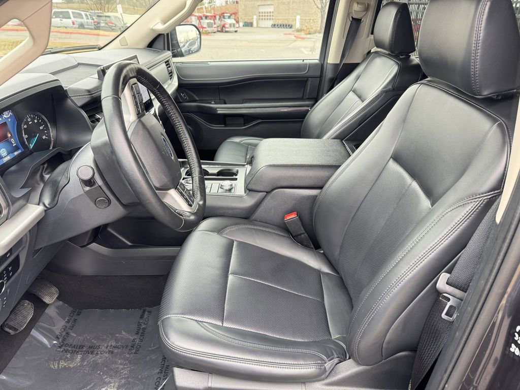 Used 2024 Ford Expedition Max XLT image 14