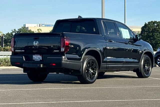 Used 2017 Honda Ridgeline Black Edition image 4