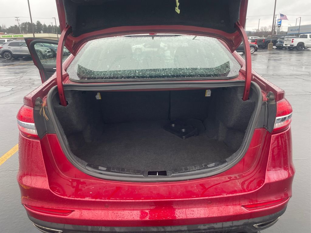 Used 2019 Ford Fusion Titanium image 22