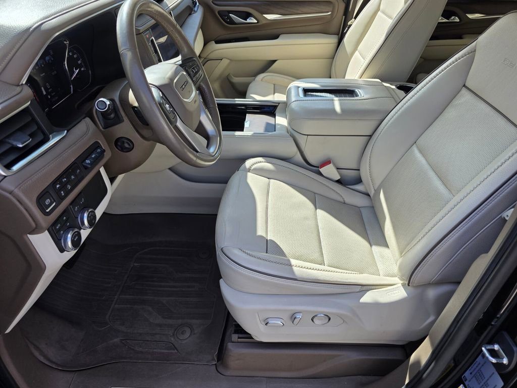 Used 2021 GMC Yukon Denali w/ LPO, Illumination Package image 9