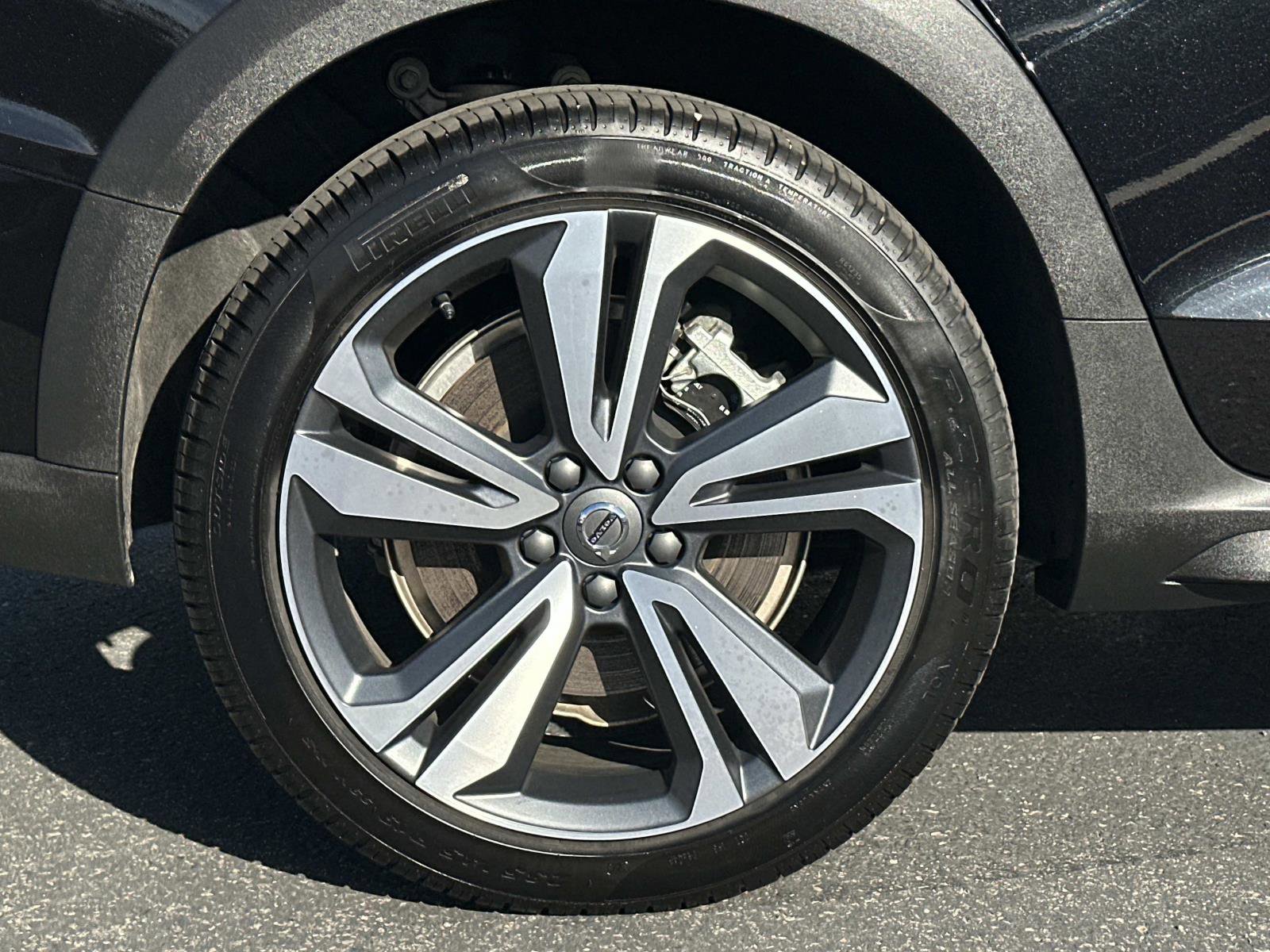 Certified 2025 Volvo V60 B5 Cross Country Plus image 27