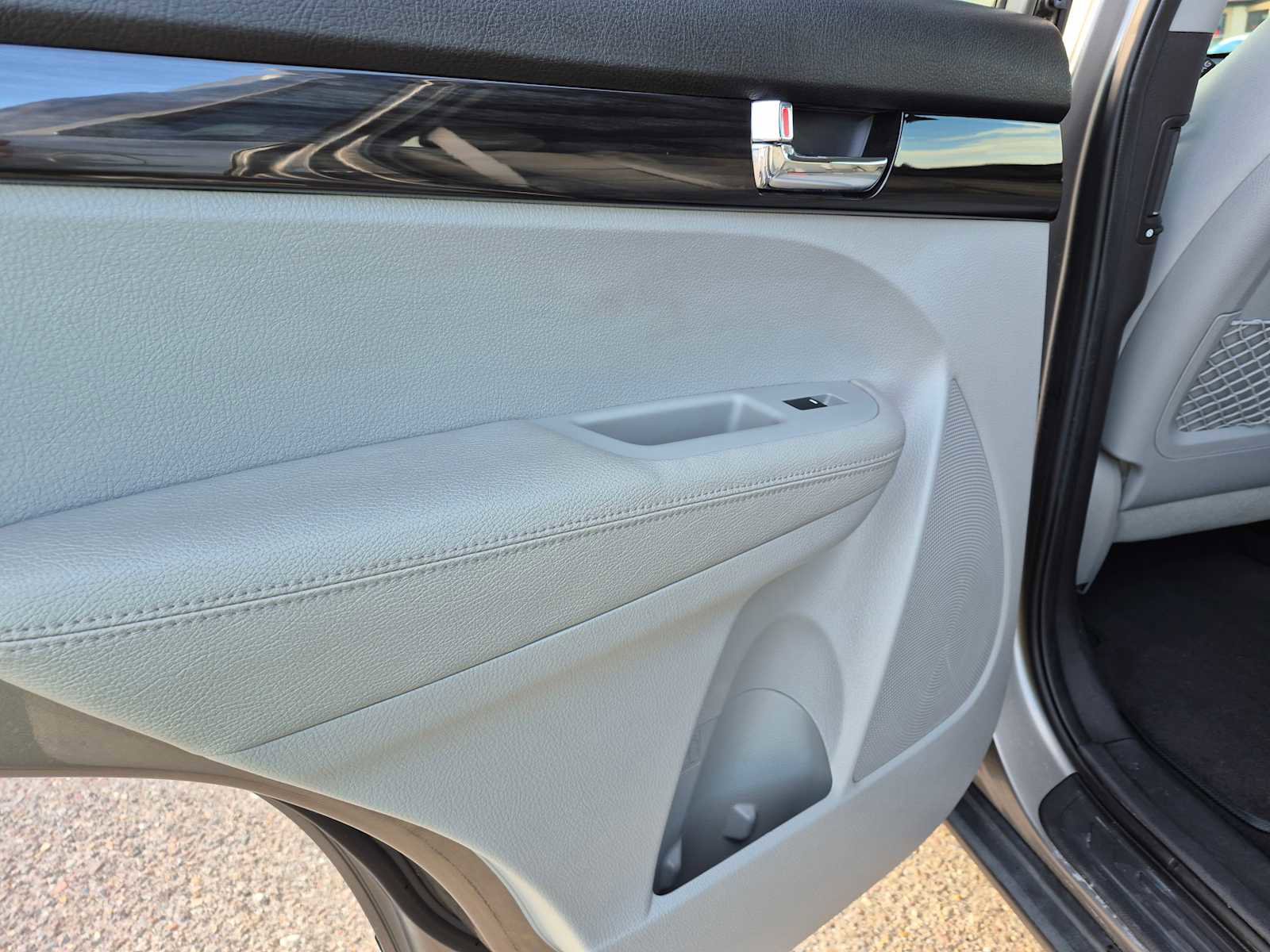 Used 2013 Kia Sorento LX w/ Convenience Pkg image 27