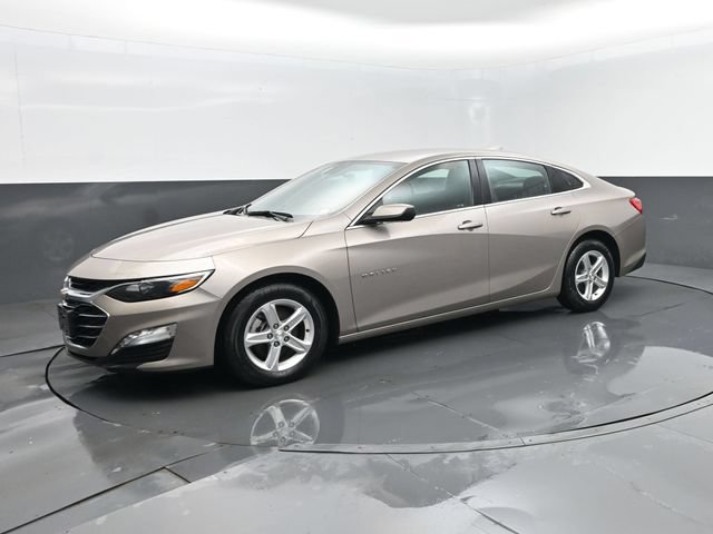 Used 2024 Chevrolet Malibu LT FWD image 2