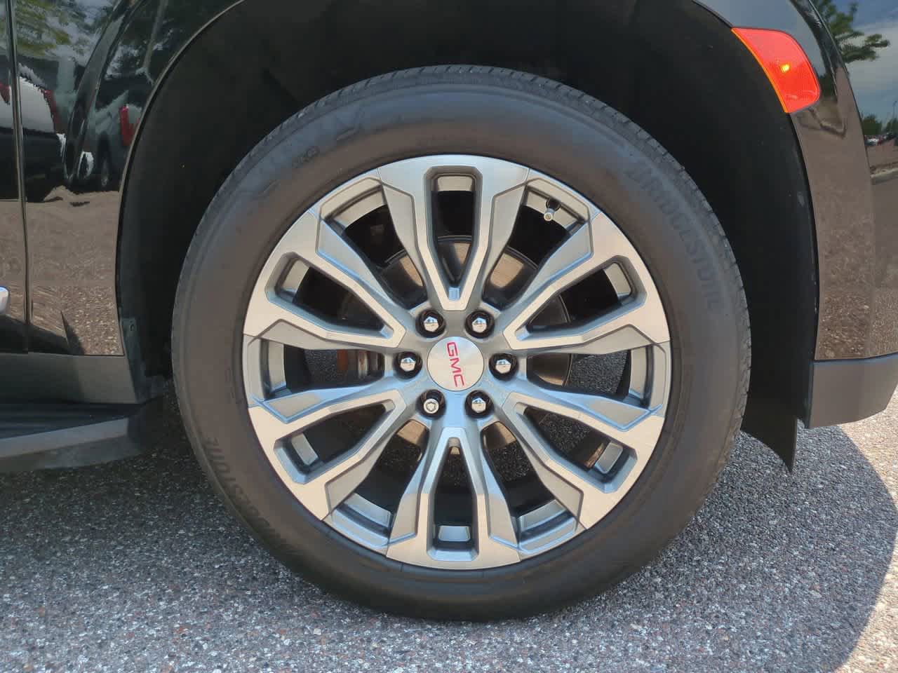 Used 2021 GMC Yukon Denali AWD/4WD image 11
