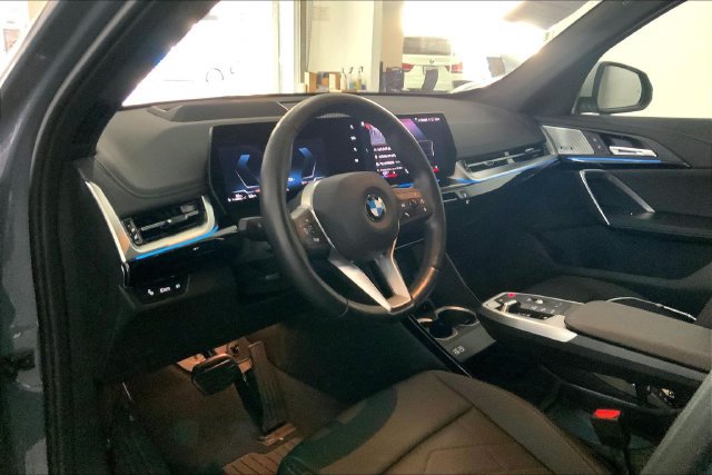 Used 2023 BMW X1 xDrive28i w/ Premium Package AWD/4WD image 7