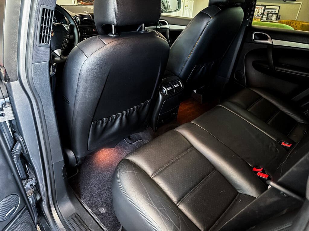 Used 2010 Porsche Cayenne AWD/4WD image 20
