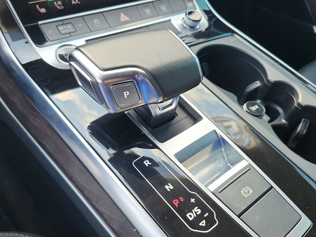 Used 2022 Audi Q8 Premium Plus image 21