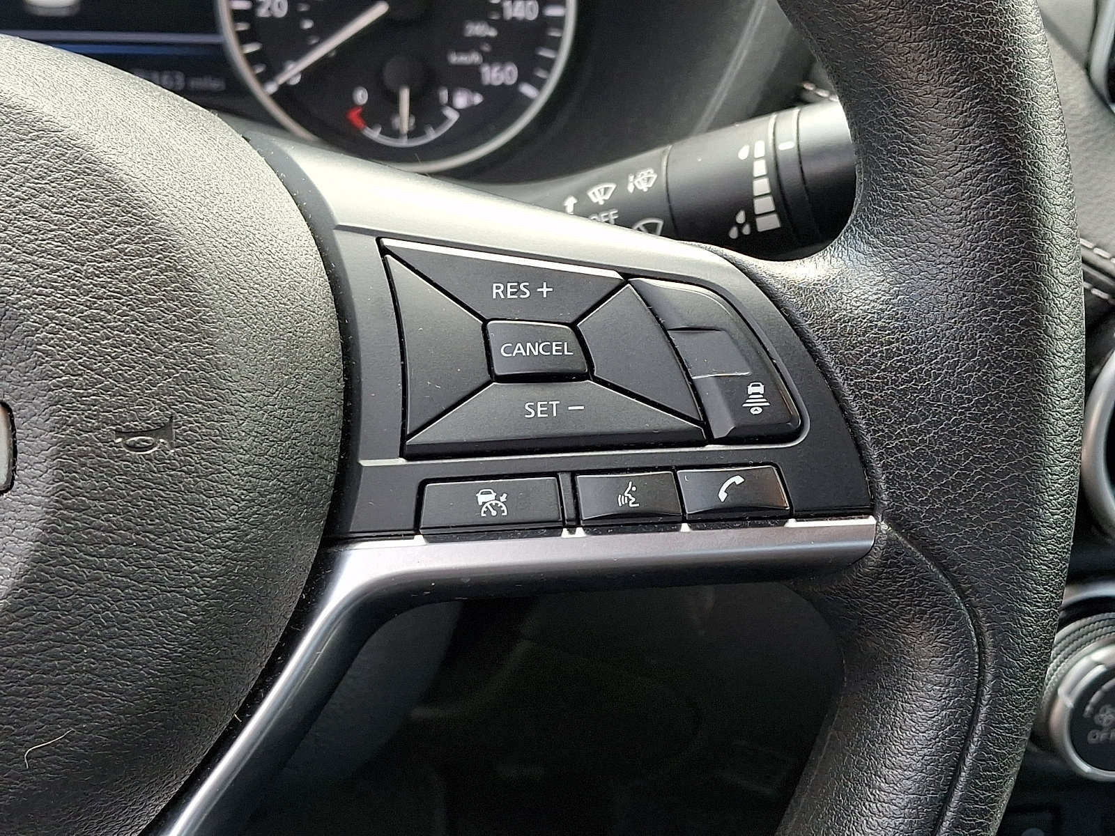 Used 2024 Nissan Sentra SV FWD image 23