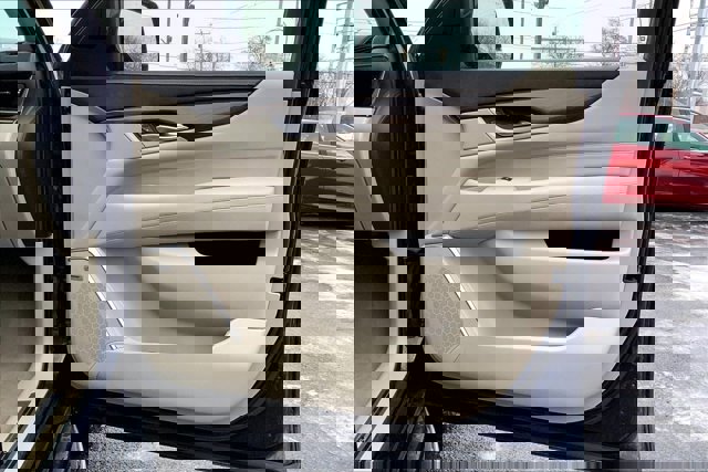 Used 2019 Cadillac Escalade ESV Luxury image 23