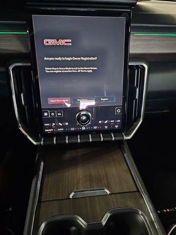 New 2026 GMC Acadia Denali w/ Super Cruise Package FWD image 32