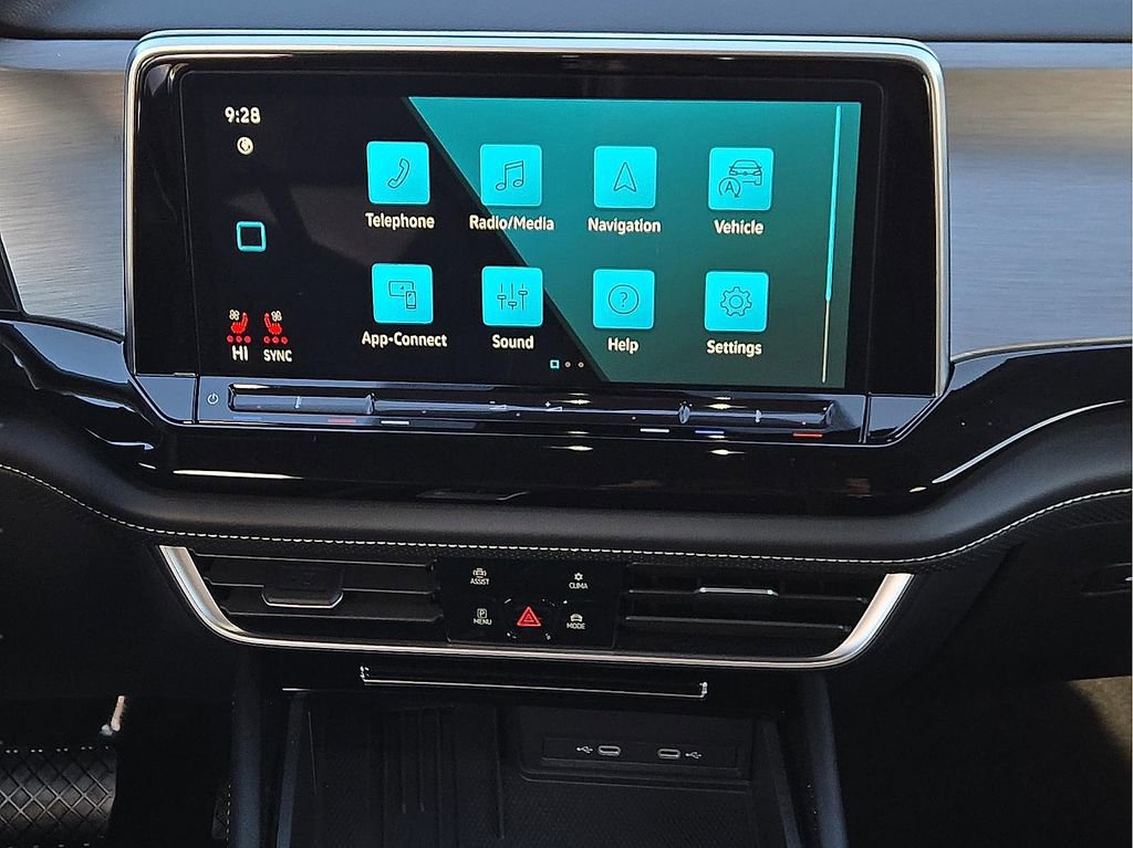 Used 2025 Volkswagen Atlas Cross Sport SE image 12