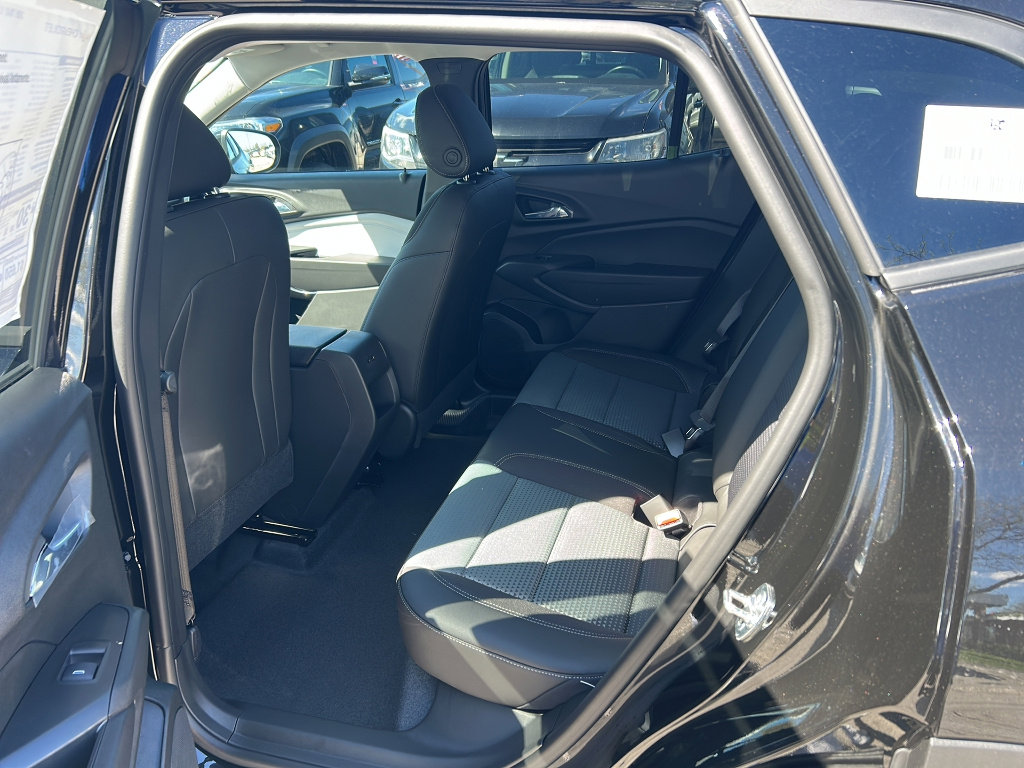 New 2026 Chevrolet Trax LT FWD image 4