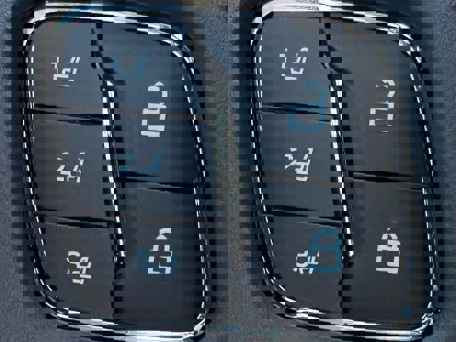 New 2026 Ford F350 Platinum w/ FX4 Off-Road Package image 24