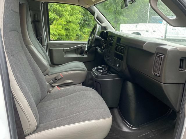 Used 2022 GMC Savana 2500 w/ Driver Convenience Package RWD image 33