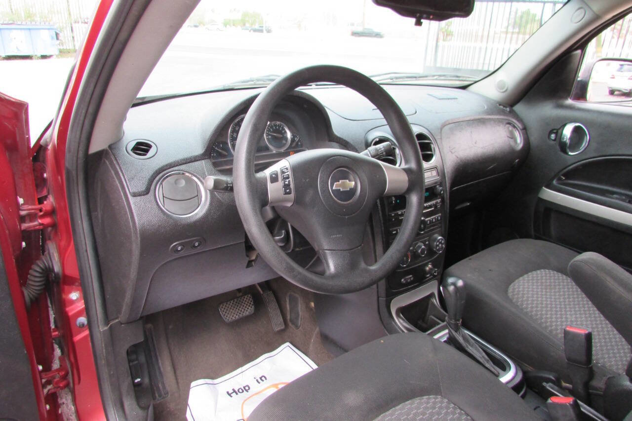 Used 2009 Chevrolet HHR LS image 17