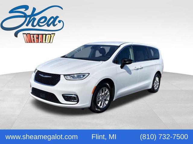 Used 2024 Chrysler Pacifica Touring-L image 1