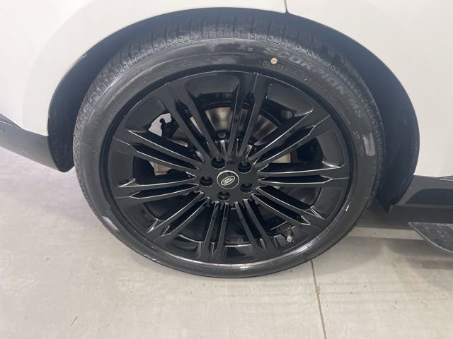 Used 2025 Land Rover Range Rover Long Wheelbase SE image 24