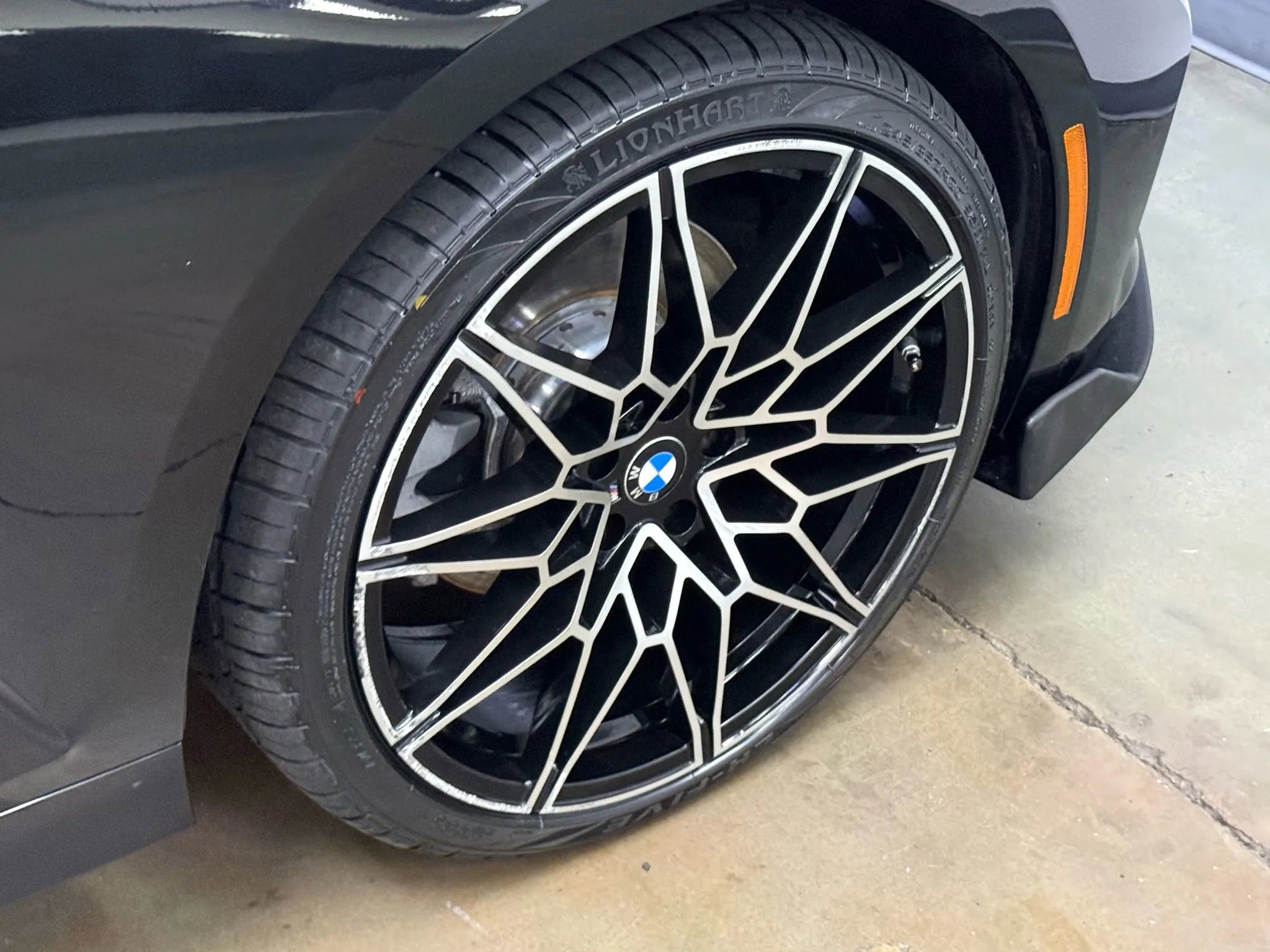 Used 2019 BMW 330i Sedan w/ Convenience Package image 22