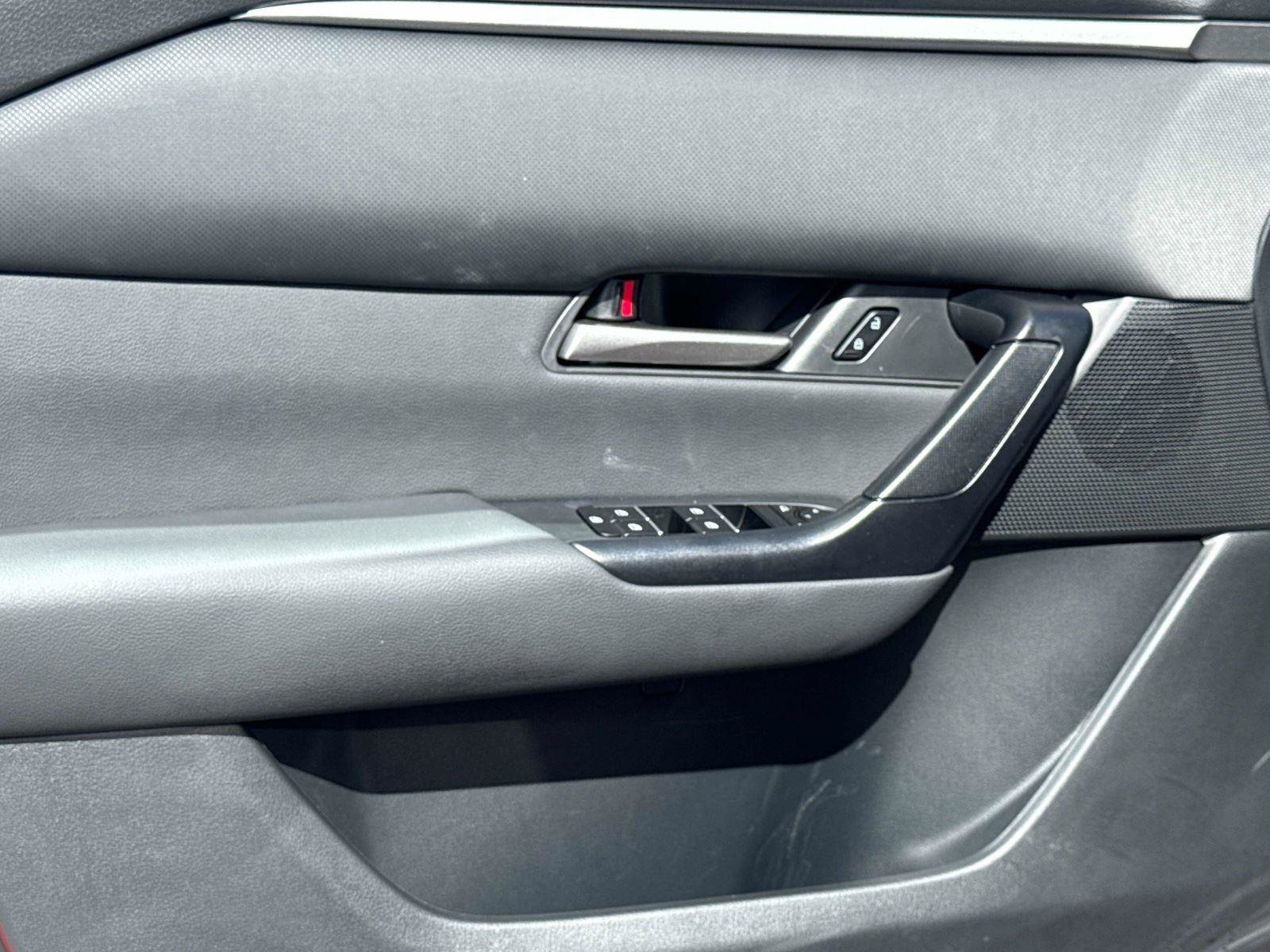 Certified 2025 MAZDA CX-50 2.5 Hybrid w/ Weather Package AWD/4WD image 18