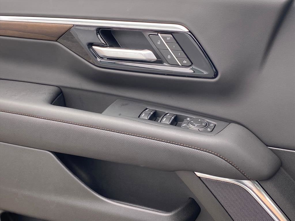 New 2025 Chevrolet Tahoe High Country w/ Sun And Tow Package image 22