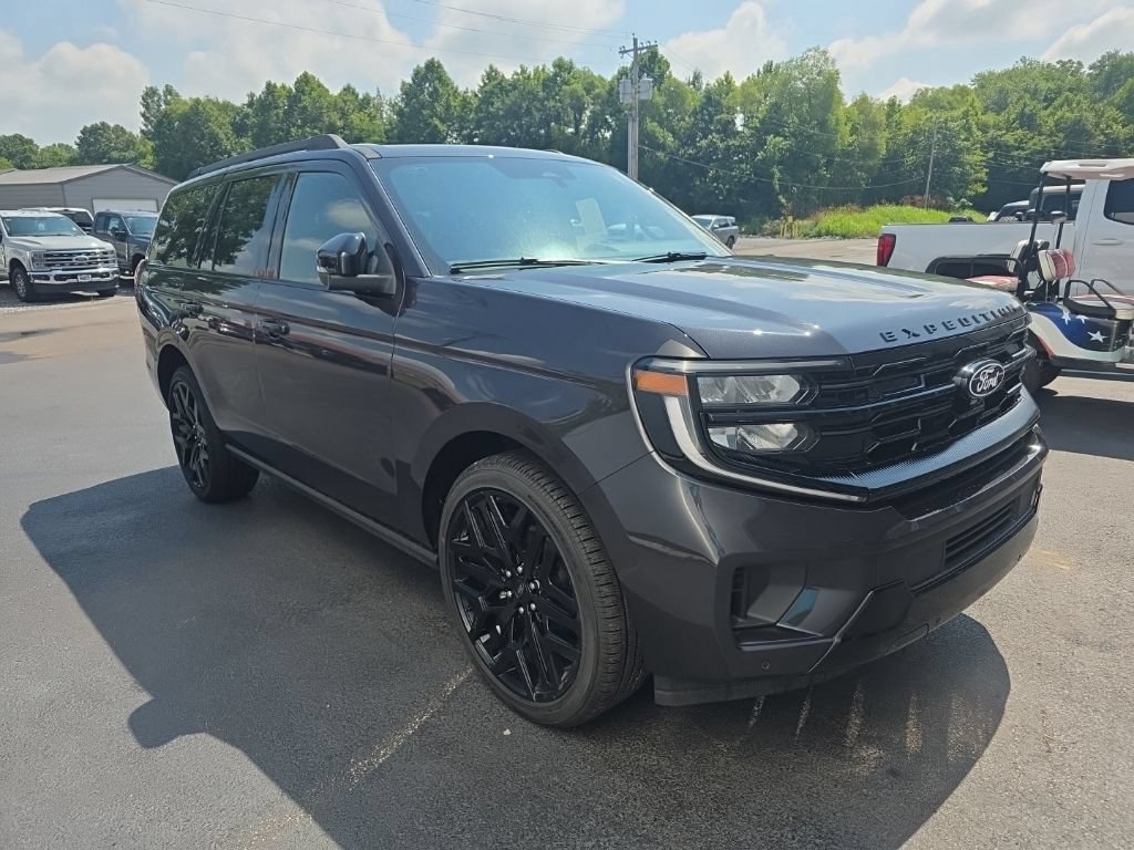 New 2027 Ford Expedition Platinum w/ Stealth Performance Package AWD/4WD image 4
