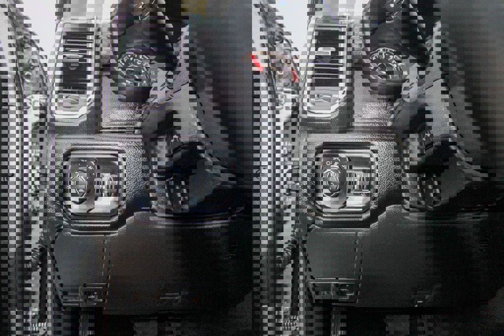 Used 2024 RAM 2500 Laramie image 17