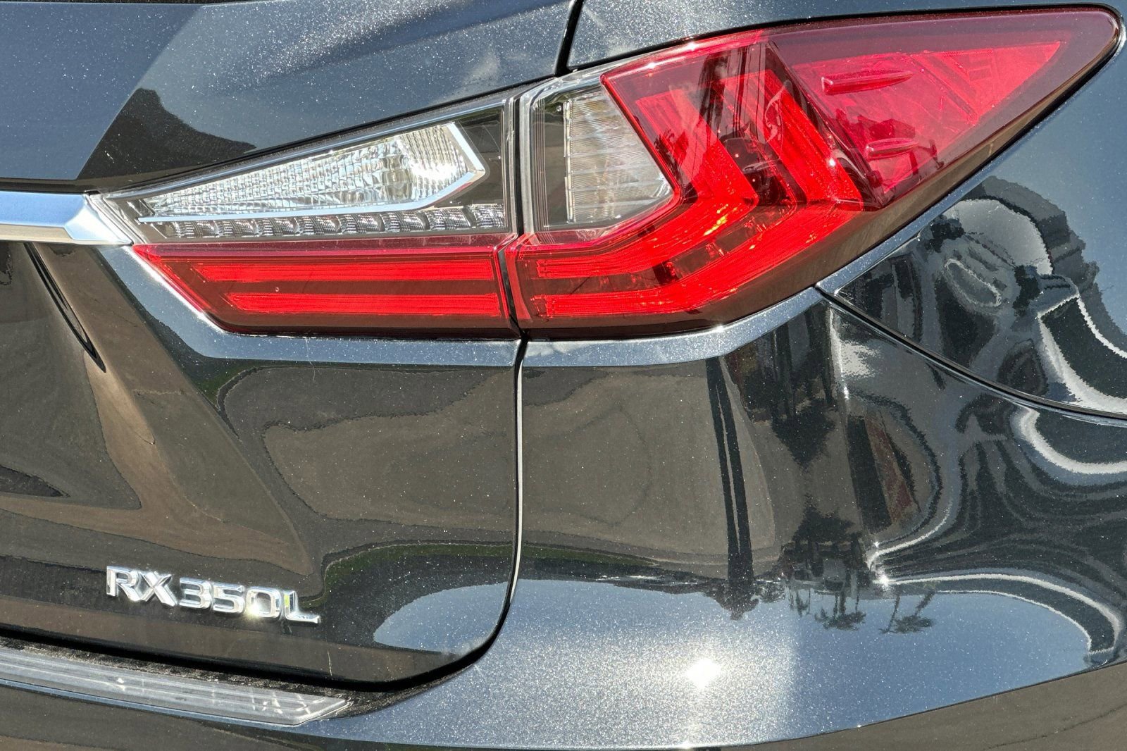 Used 2020 Lexus RX 350L FWD w/ Premium Package image 29