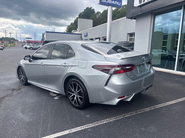 Used 2023 Toyota Camry SE AWD/4WD image 2