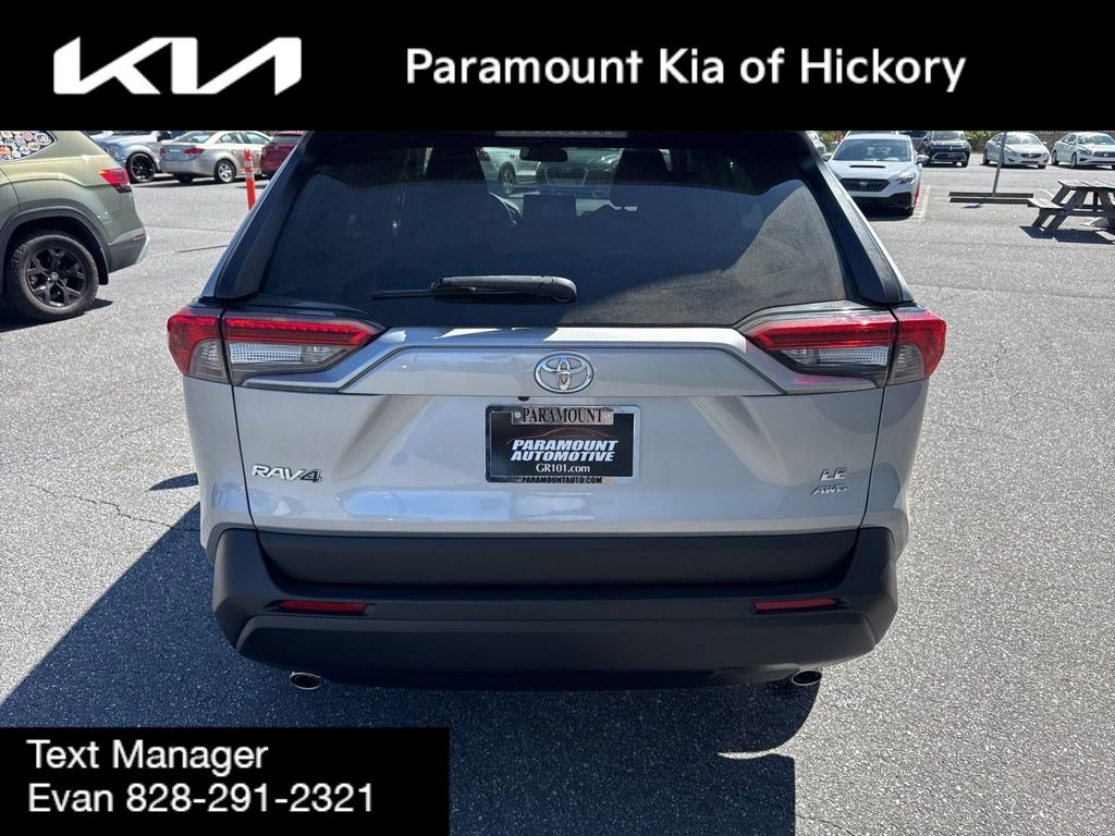 Used 2020 Toyota RAV4 LE image 6