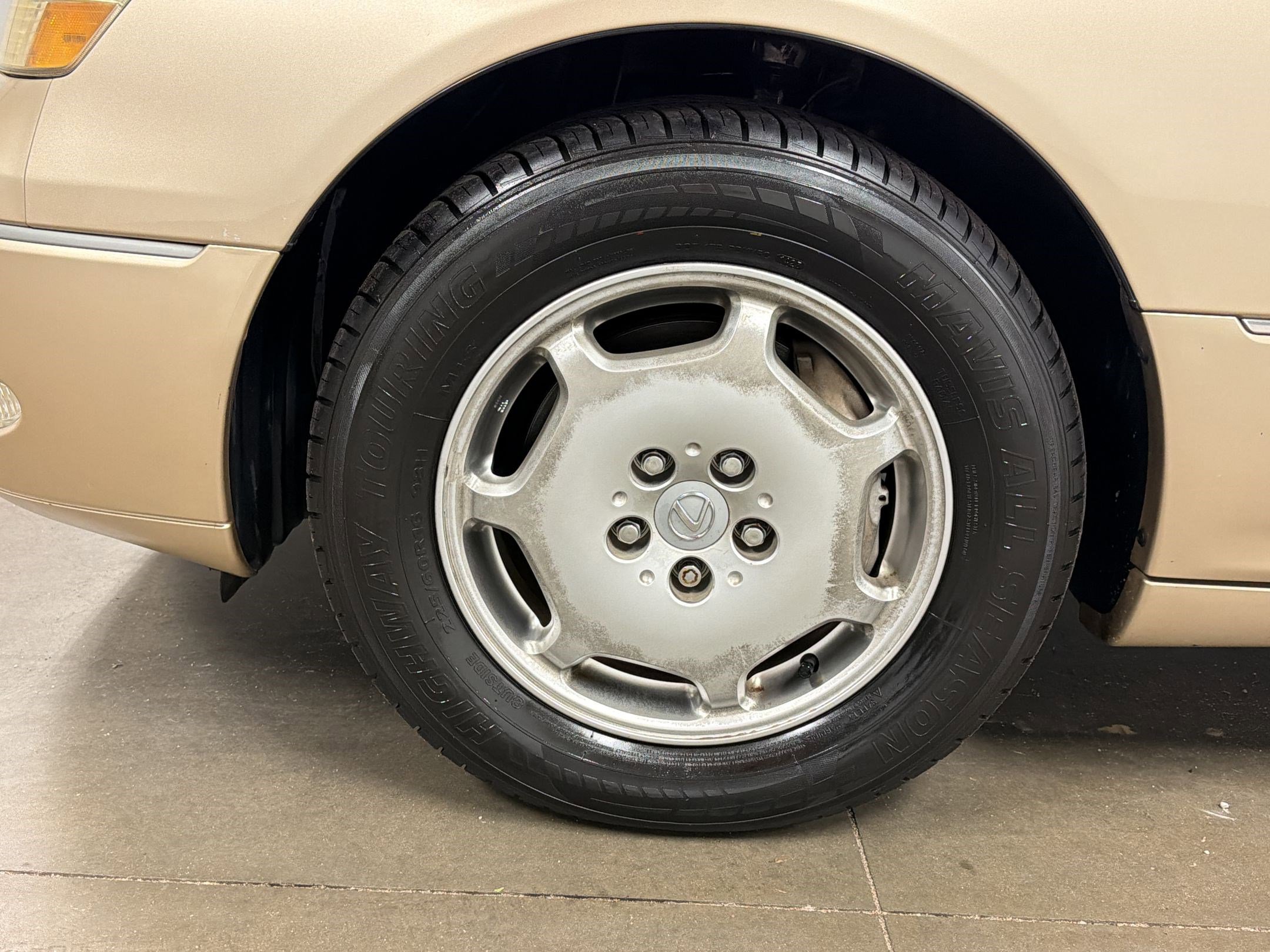 Used 2002 Lexus LS 430 RWD image 11