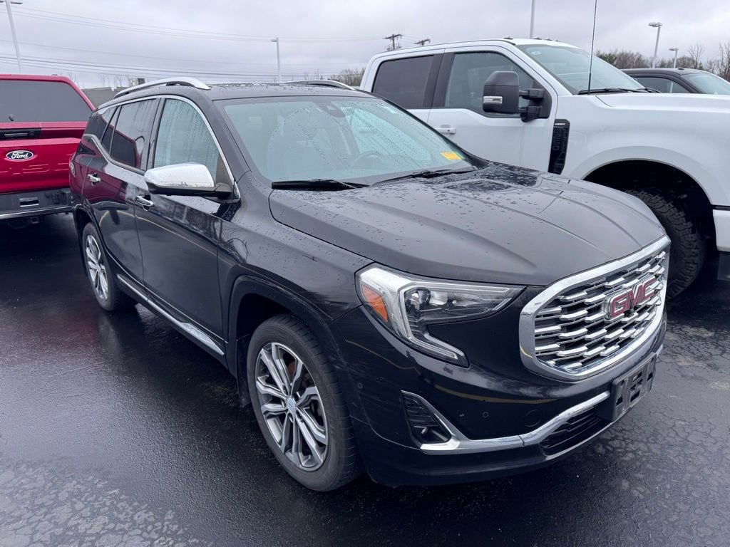 Used 2020 GMC Terrain Denali w/ Denali Premium Package AWD/4WD image 3