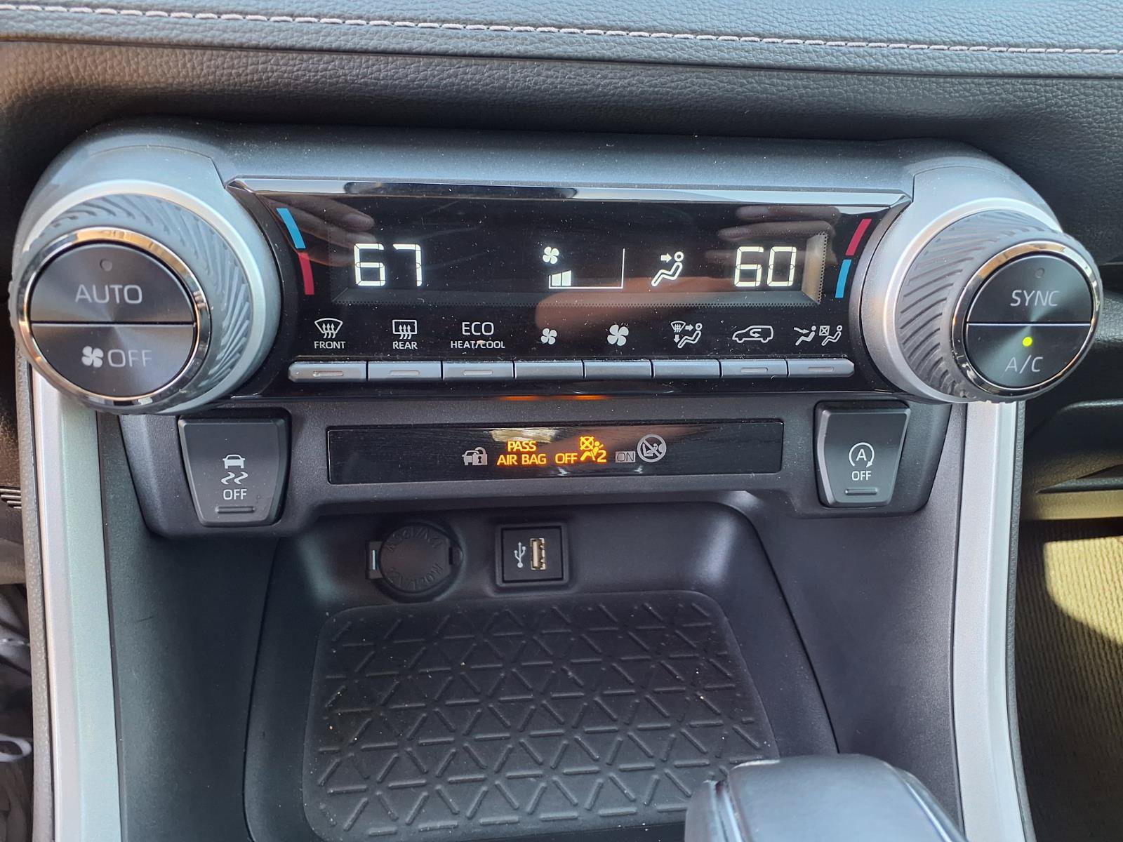 Used 2025 Toyota RAV4 XLE Premium FWD image 15
