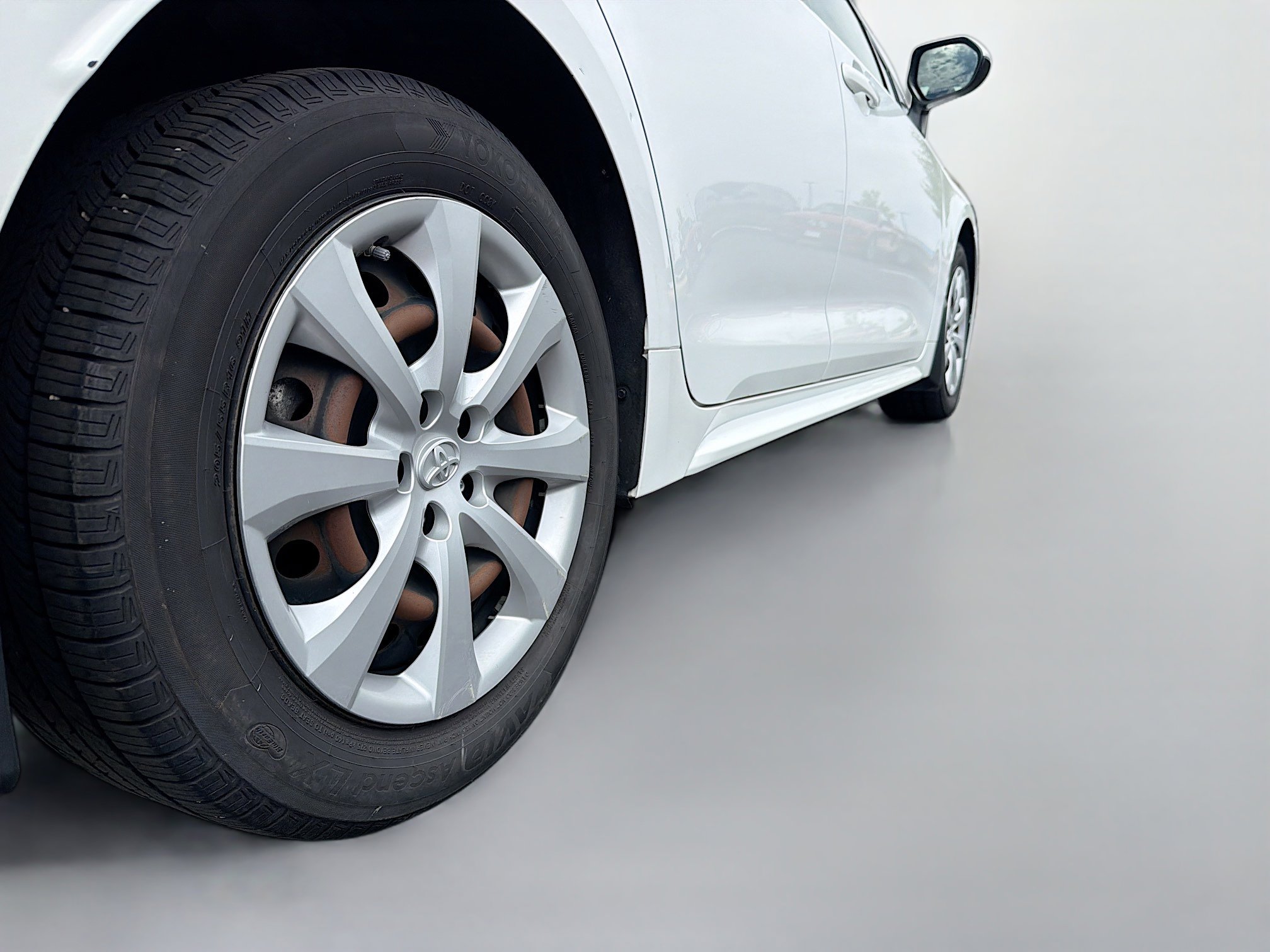 Used 2022 Toyota Corolla LE FWD image 14