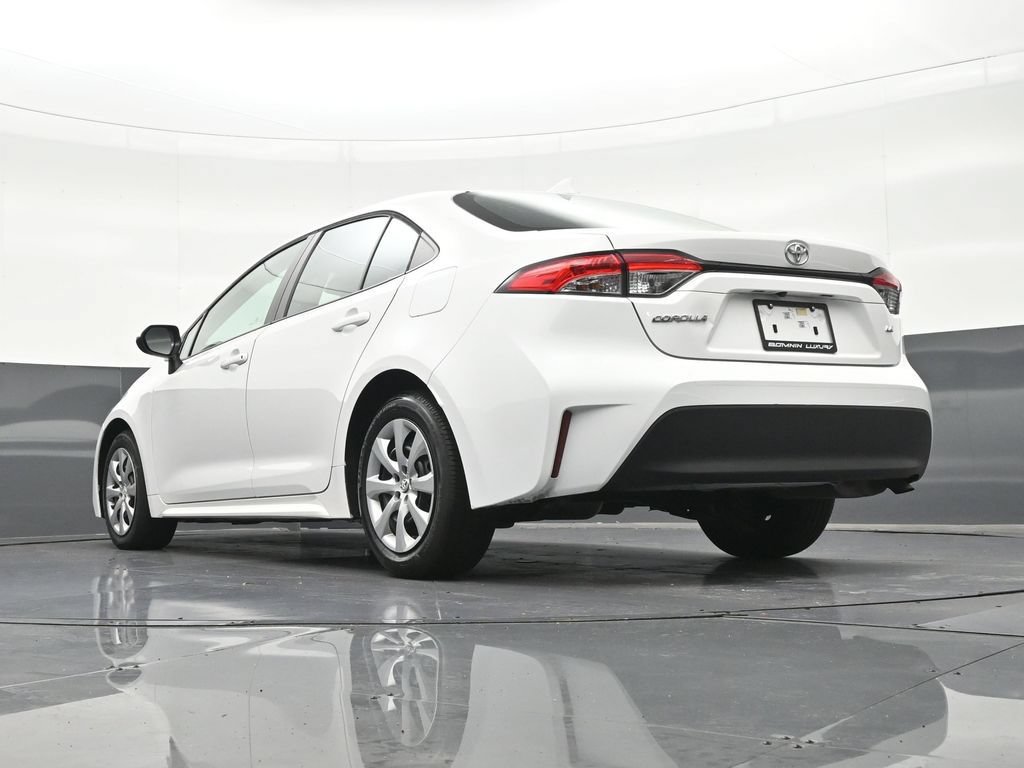 Used 2023 Toyota Corolla LE FWD image 30