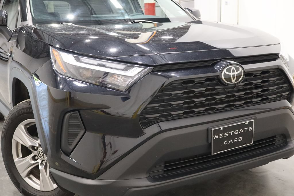 Used 2023 Toyota RAV4 XLE AWD/4WD image 46