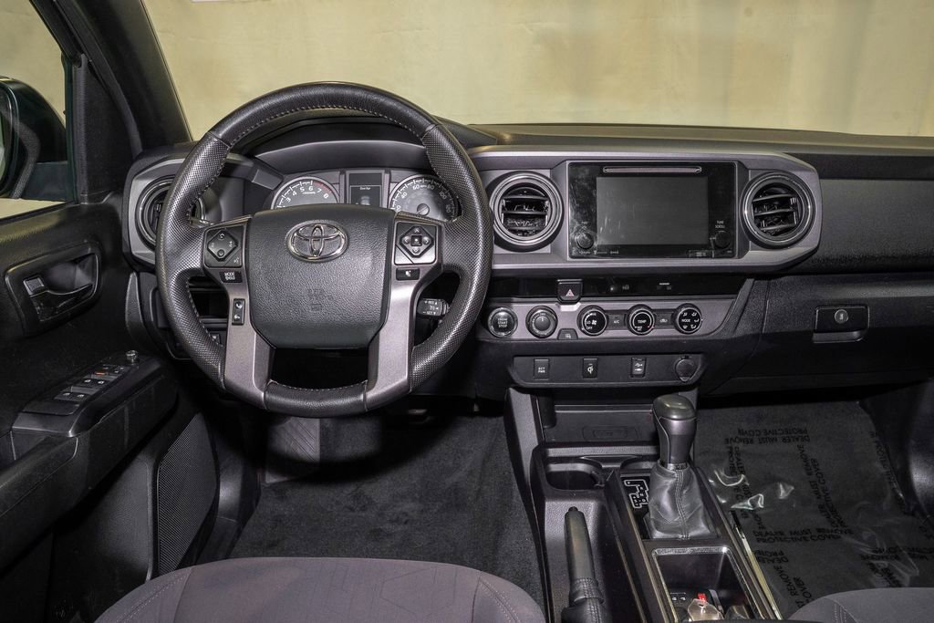 Used 2016 Toyota Tacoma TRD Off-Road image 6
