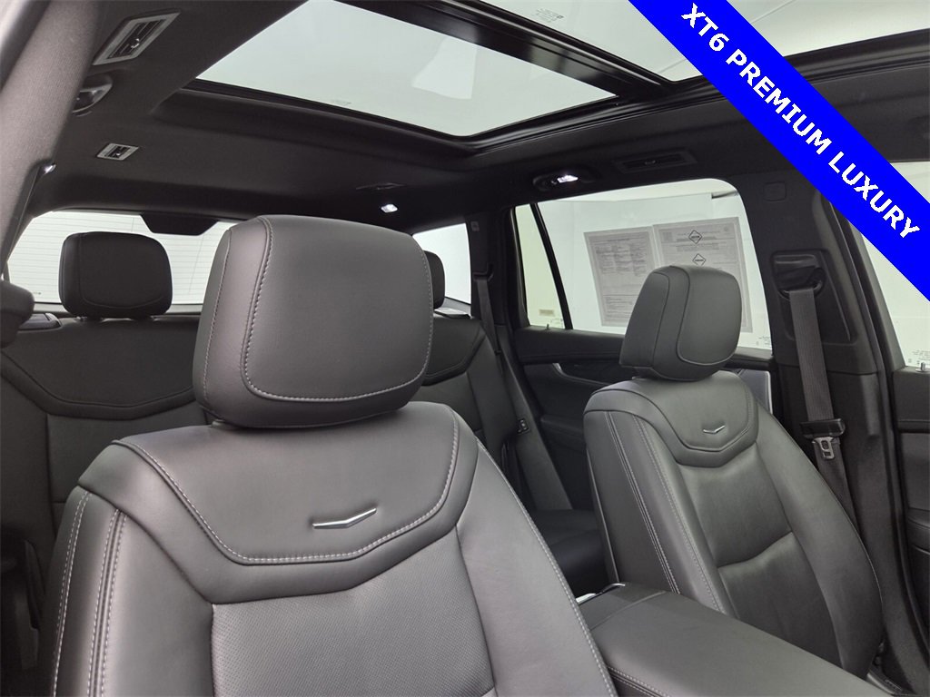 Used 2024 Cadillac XT6 Premium Luxury image 18