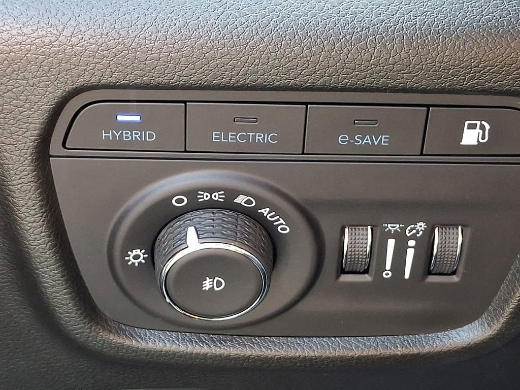 Certified 2023 Jeep Grand Cherokee Overland w/ Luxury Tech Group IV AWD/4WD image 29