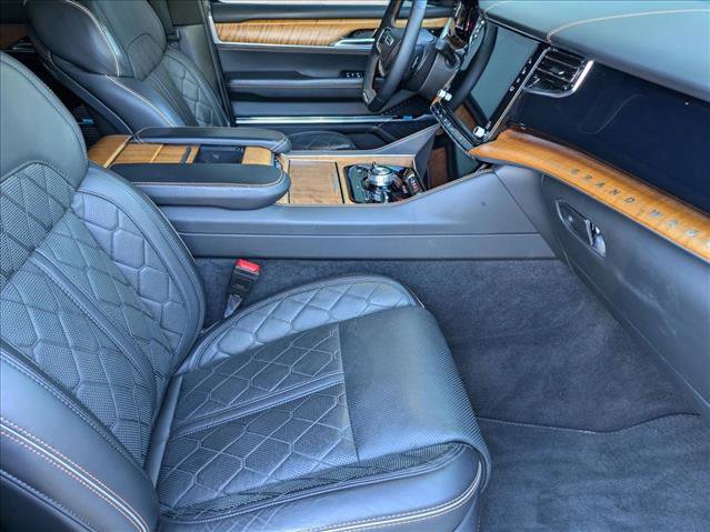 Used 2024 Jeep Grand Wagoneer L Series III image 21