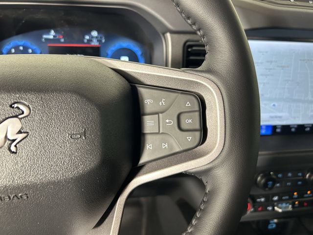 Used 2025 Ford Bronco Badlands image 31