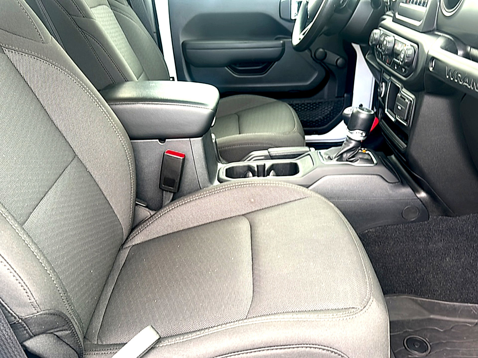 Used 2022 Jeep Wrangler Sport image 20