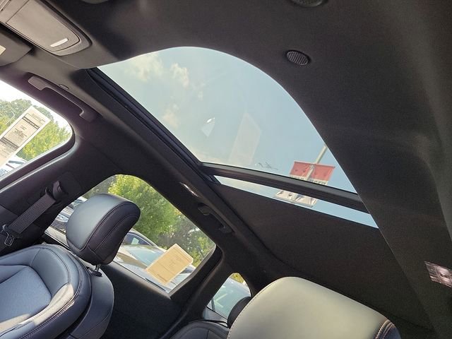 New 2024 Lincoln Nautilus Premier w/ Equipment Group 102A AWD/4WD image 7