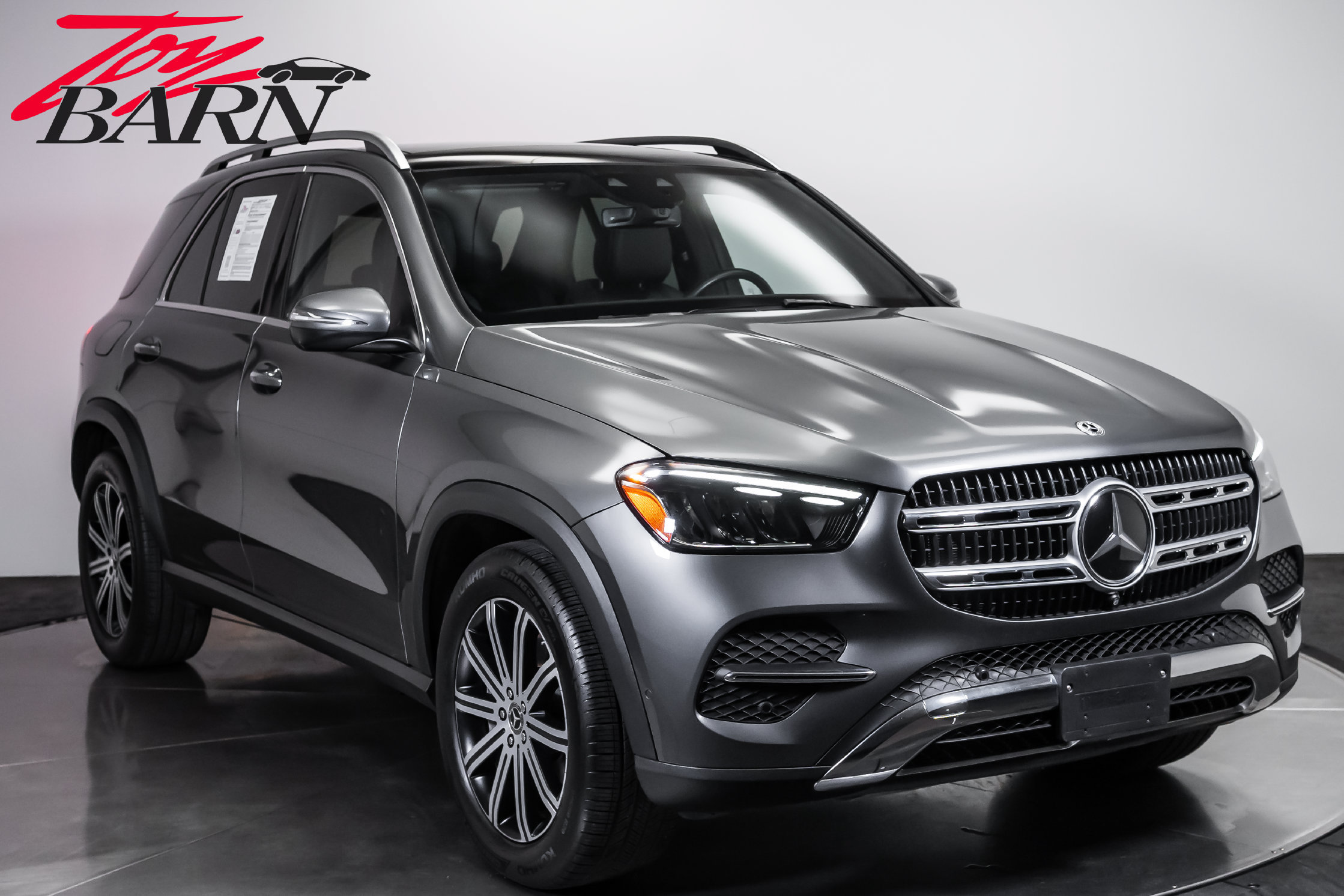 Used 2025 Mercedes-Benz GLE 450e 4MATIC w/ Driver Assistance Package image 7