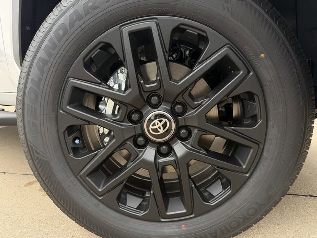New 2026 Toyota Tundra Limited AWD/4WD image 11