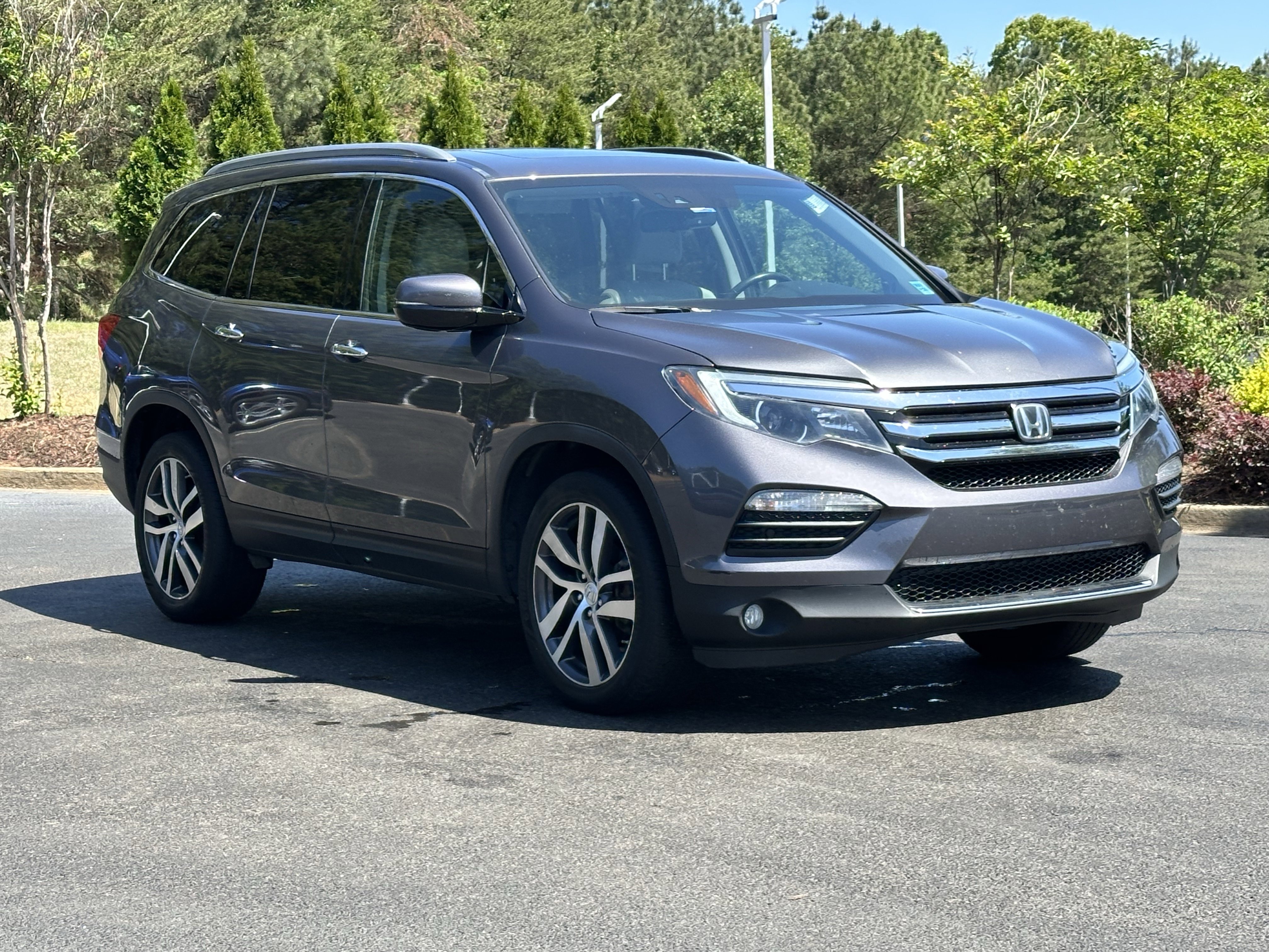 Used 2017 Honda Pilot Elite video 2