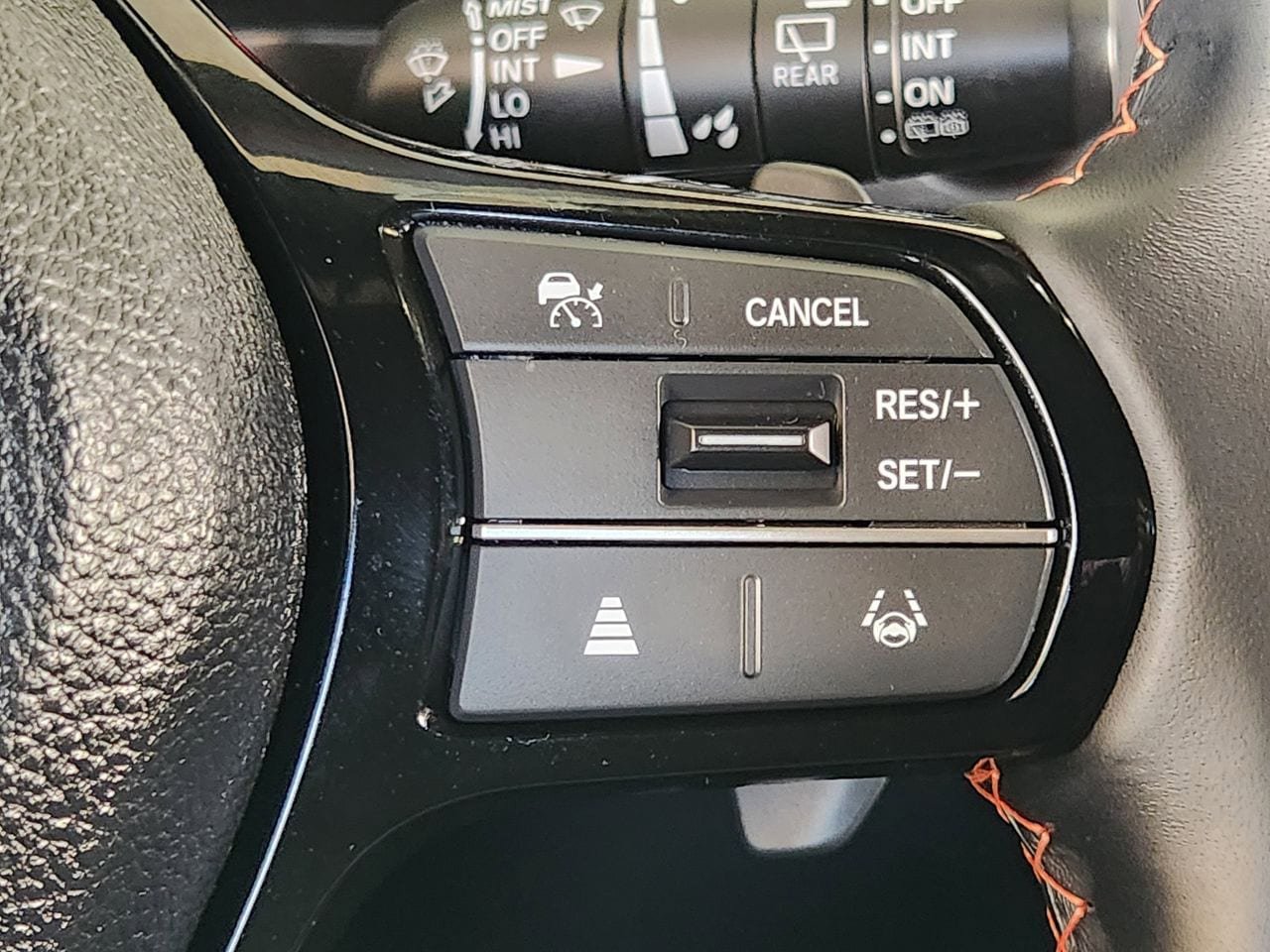 Used 2025 Honda Pilot Sport image 27