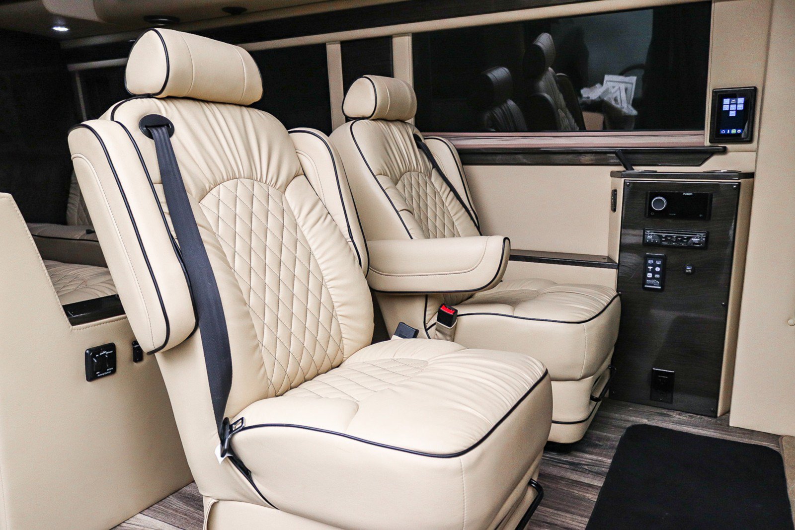 Used 2020 Mercedes-Benz Sprinter 3500 image 26